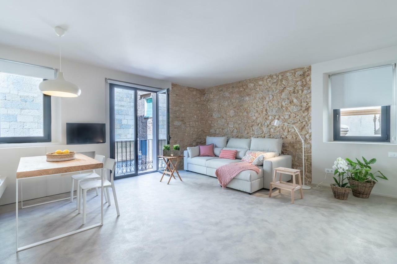 Jonquera, 18 Apartment