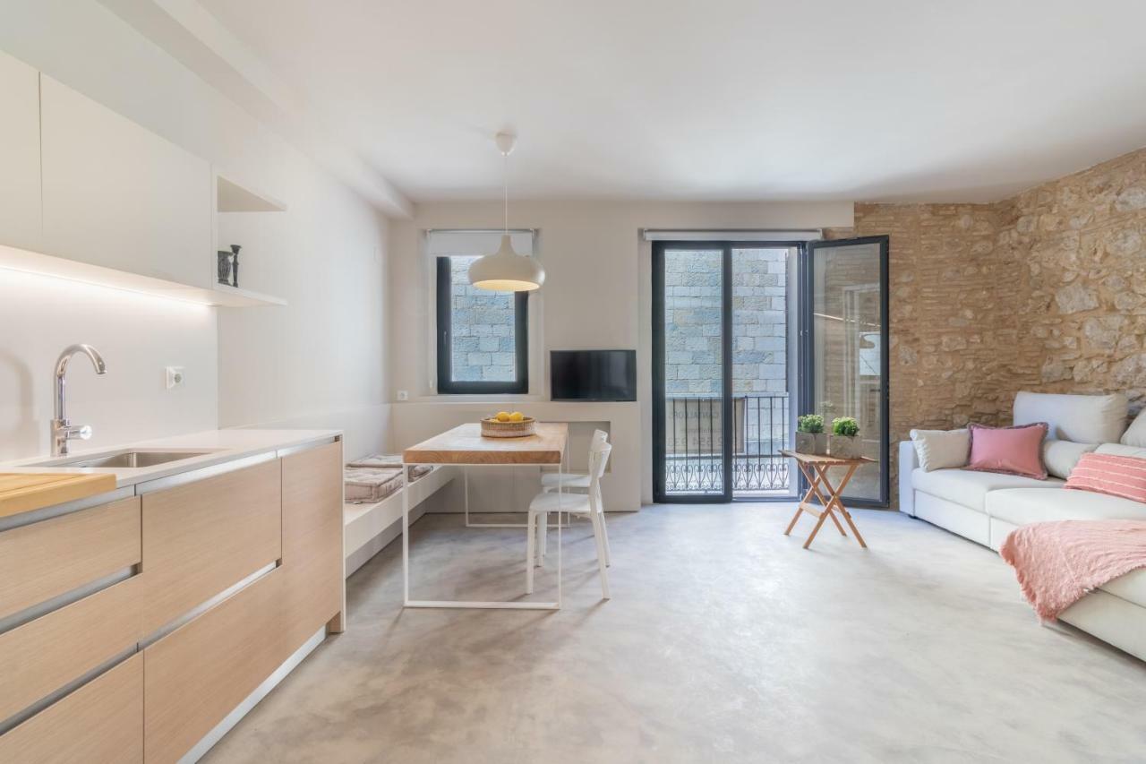 Jonquera, 18 Apartment *